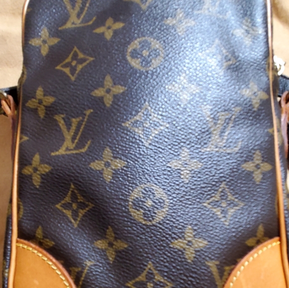 Louis Vuitton Monogram Danube - Picture 3 of 16